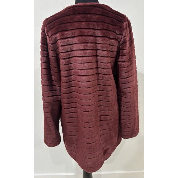 Sam Edelman Janet Faux Fur Coat/Jacket Size Small in Burgundy Fur - Picture 4 of 8